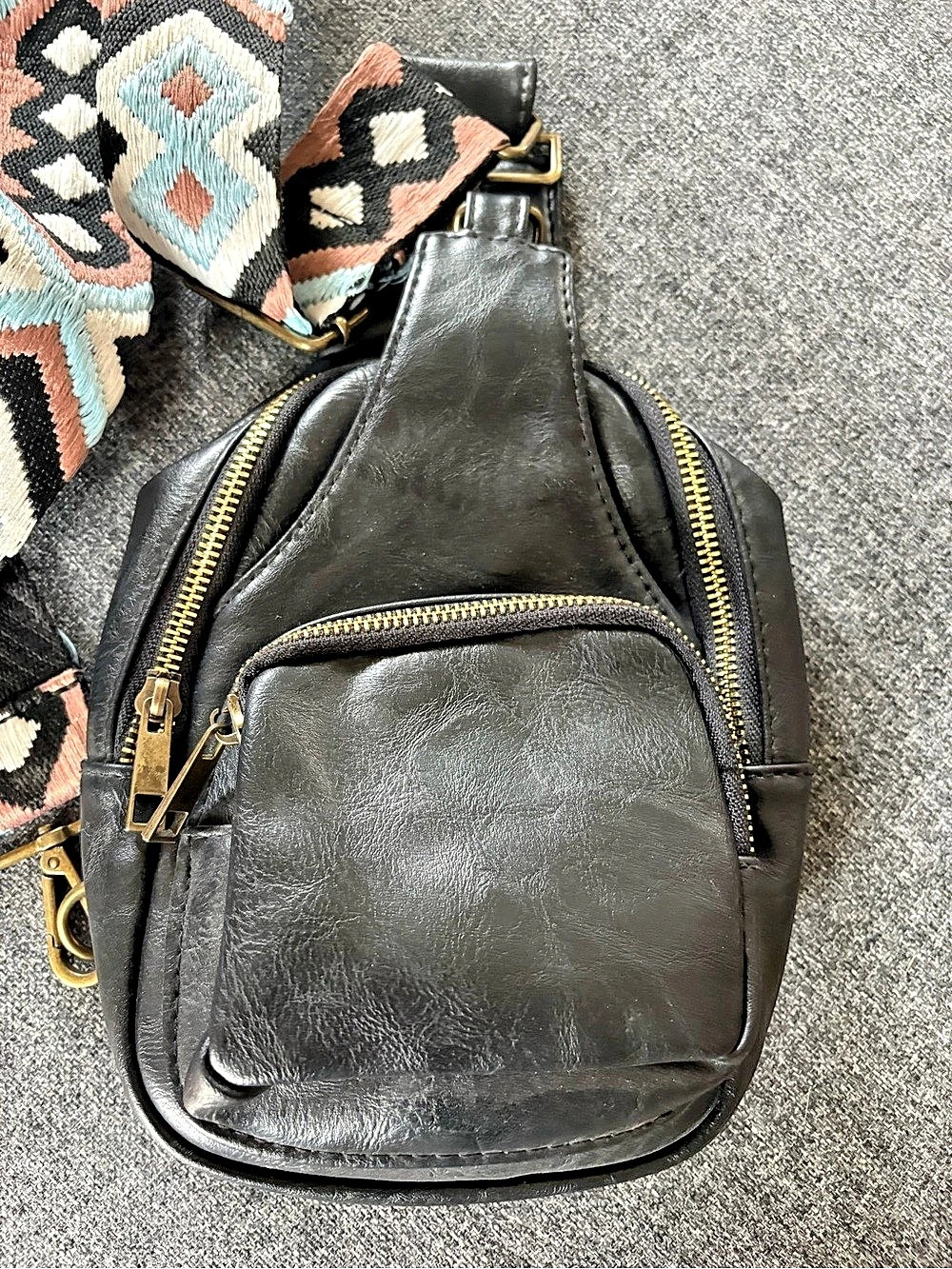 ✨ Cute Vegan Crossbody Bag – Black, Aqua & Pink ✨
